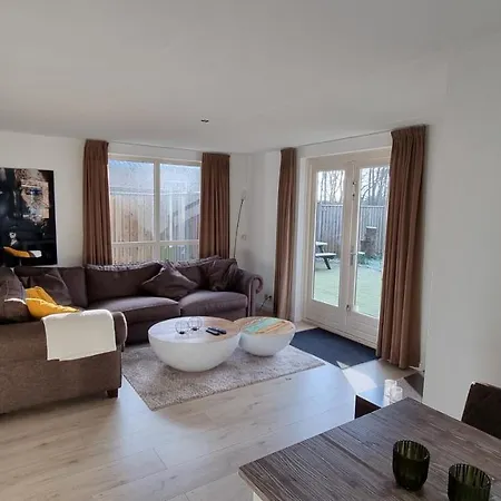 Recreatiewoning Maas En Waal 191 *