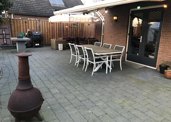 Dom wakacyjny Recreatiewoning Maas En Waal 191 *
